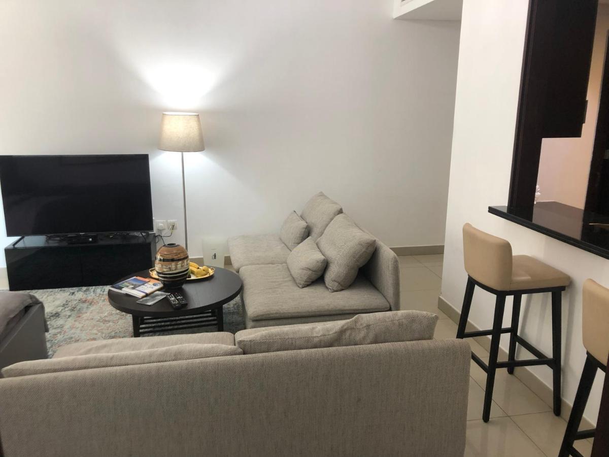Downtown Boulevard One Bedroom Apt In 29 Blvd غرفة وصالة Burj & Fountain View Master Bedroom Plus 2 Single Beds In Living Room Дубай Экстерьер фото